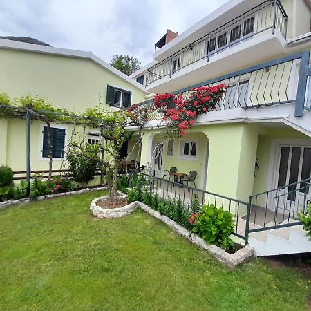 Apartments Simo Petrovac Kültér fotó