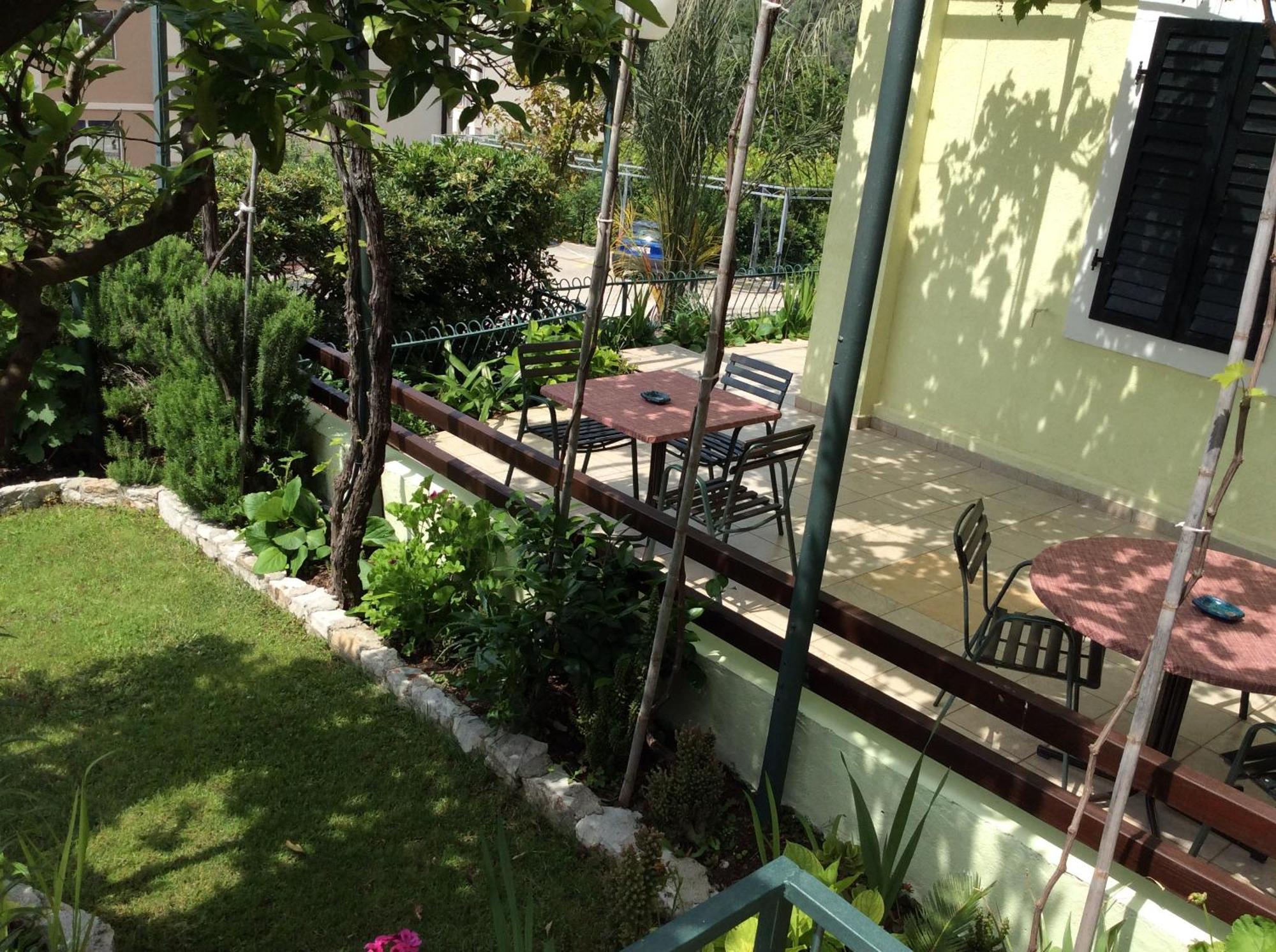 Apartments Simo Petrovac Kültér fotó