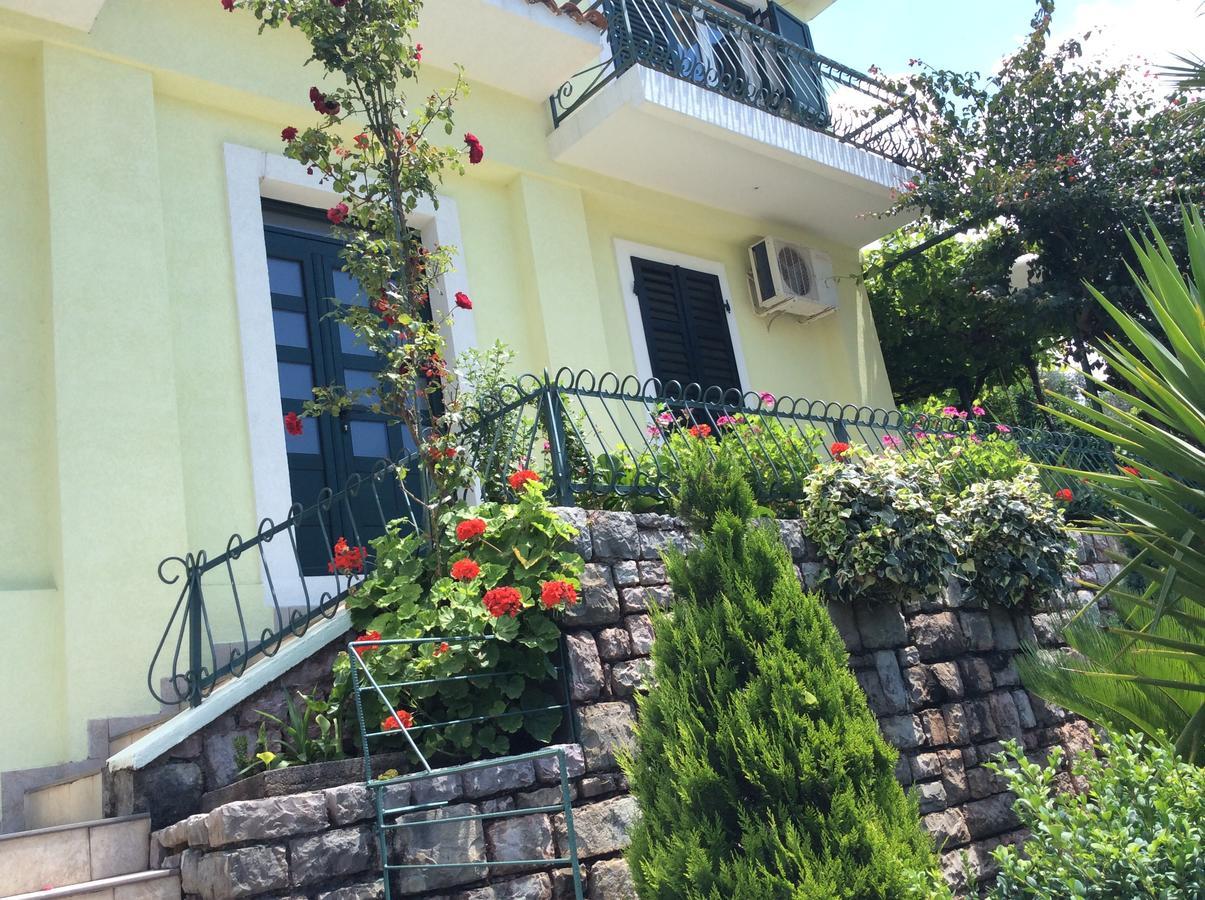 Apartments Simo Petrovac Kültér fotó