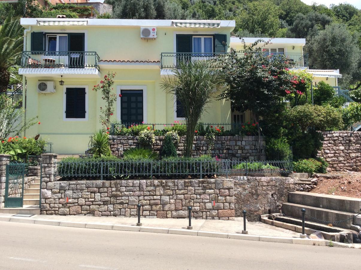 Apartments Simo Petrovac Kültér fotó
