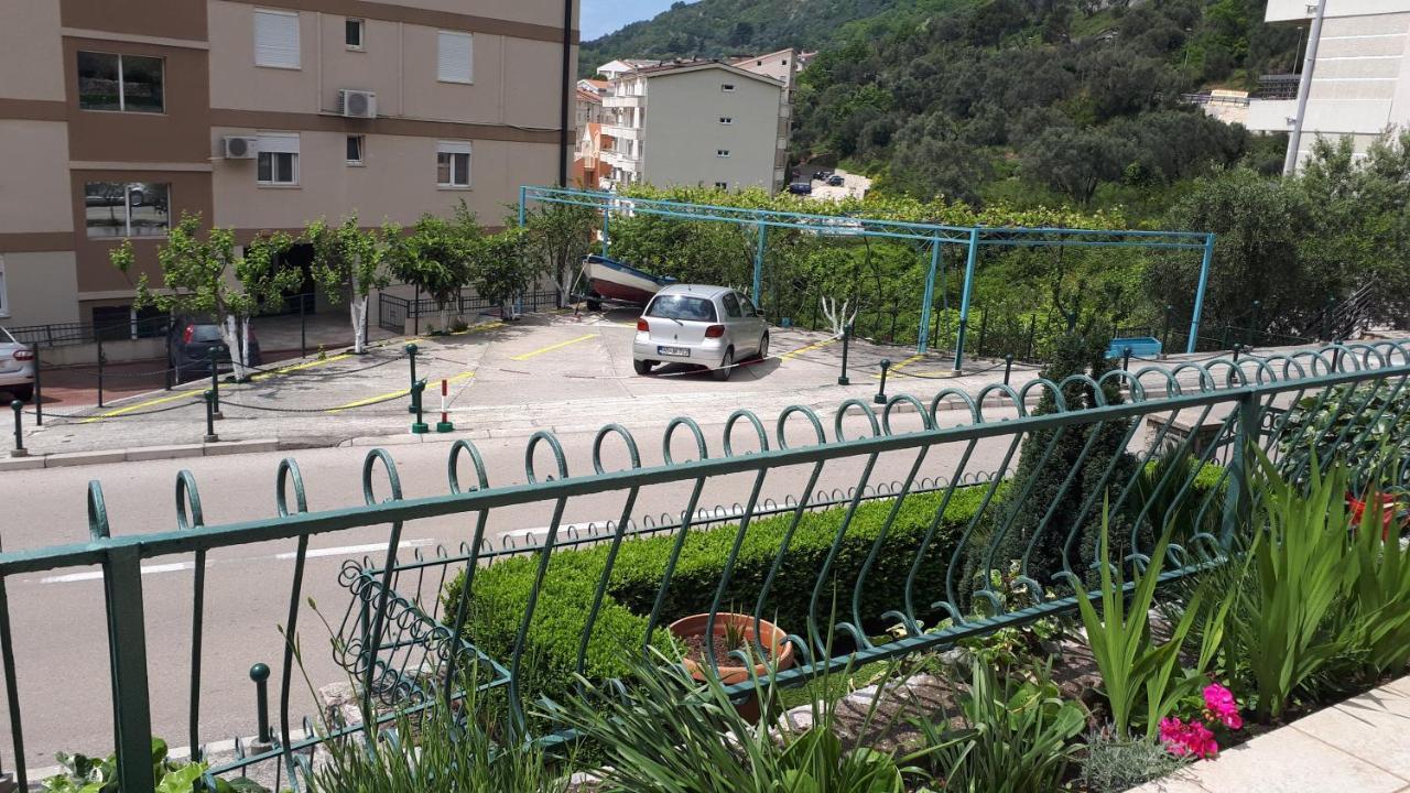 Apartments Simo Petrovac Kültér fotó