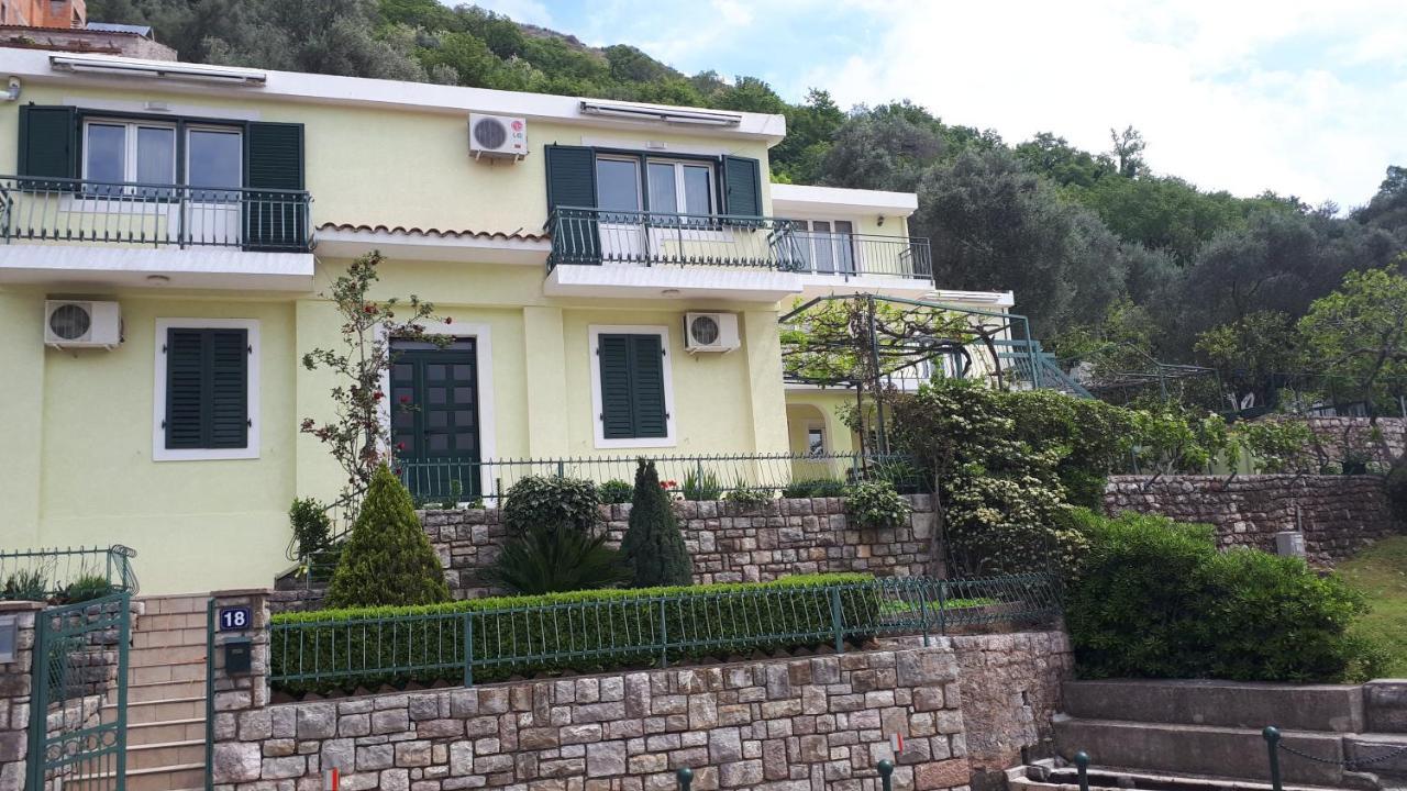 Apartments Simo Petrovac Kültér fotó